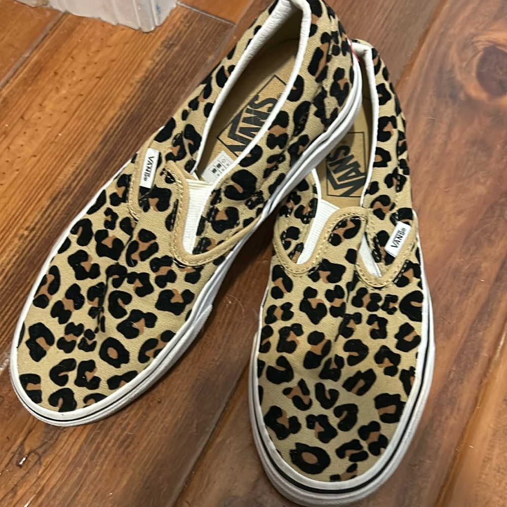 LIMITED EDITION Slip on cheetah print vans